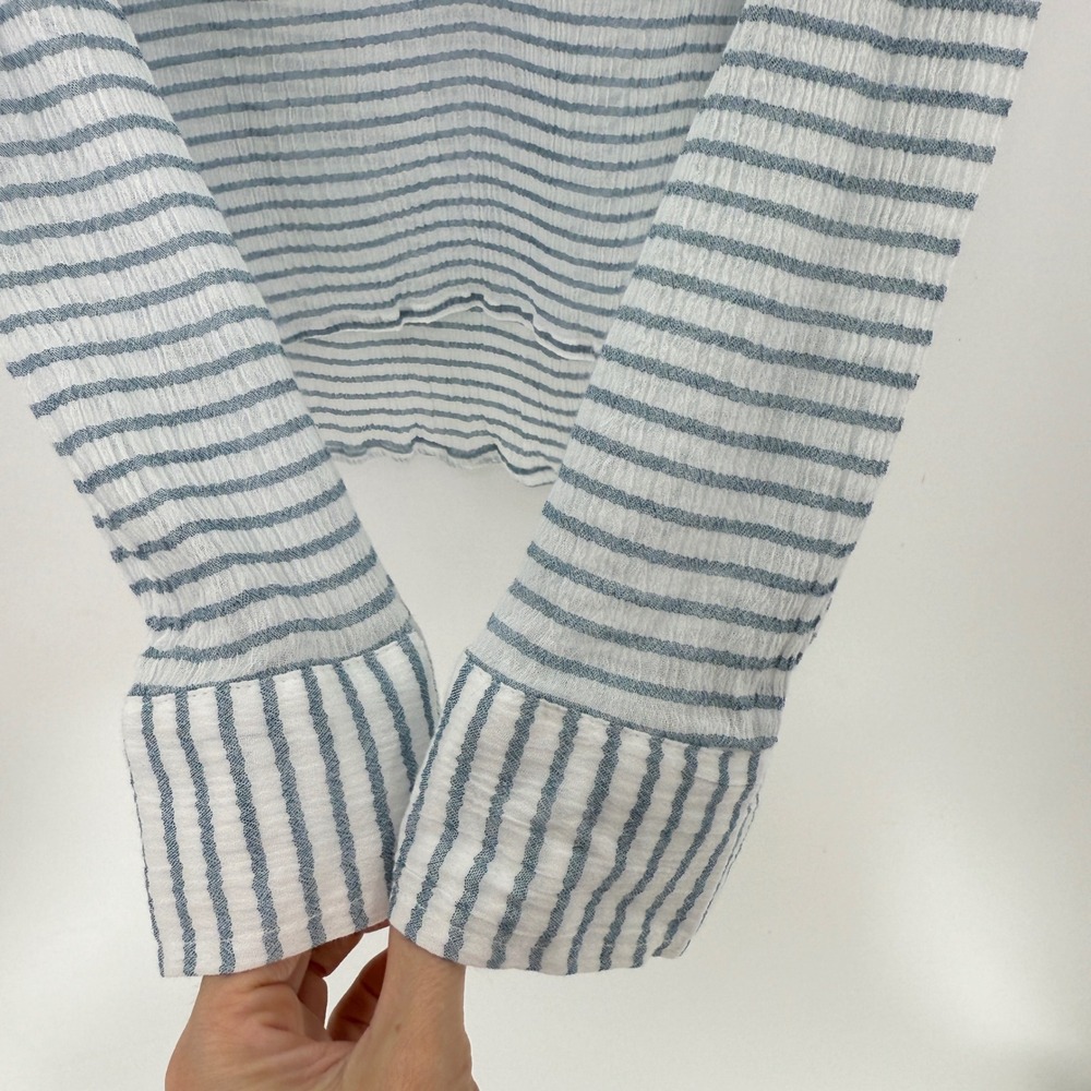 Carve Designs Lightweight Striped Top, Perfect for summer beach & lake evenings! - Picture 6 of 11
